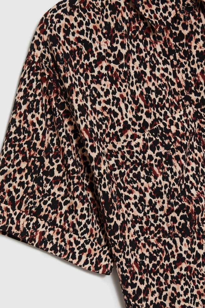 Wiskozowa koszula w panterkę czarna