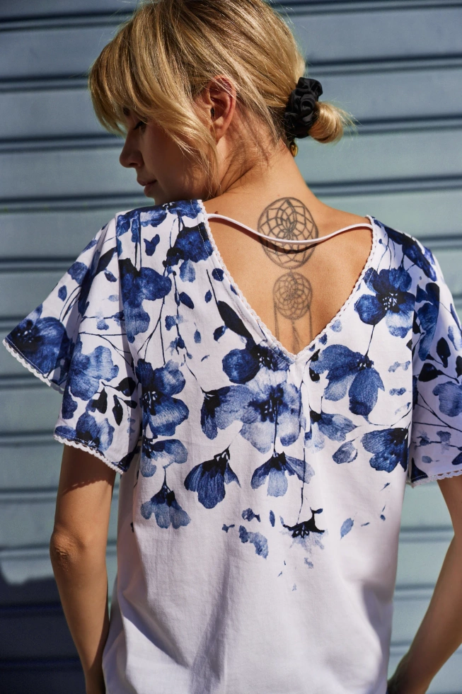 Bawełniana bluzka w kwiaty biała