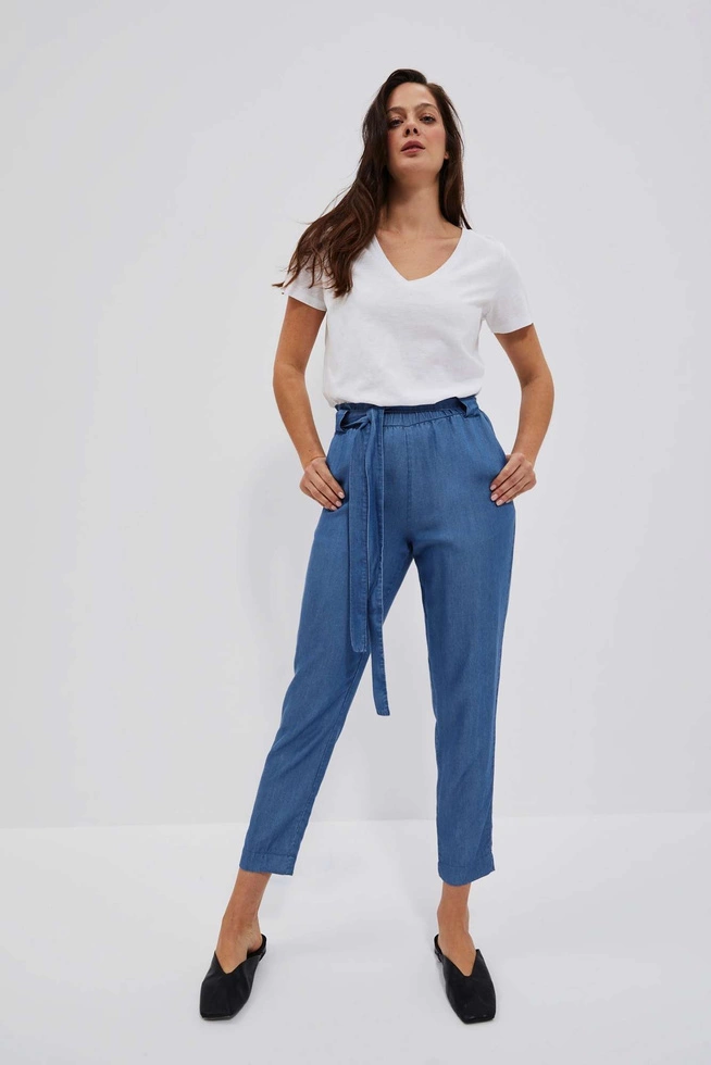 Bawełniana bluzka z dekoltem w serek i krótkimi rękawami biała